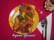 Pikantna palenta sa gratiniranim kobasicama