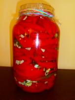 Kisela paprika sa belim lukom