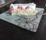Krem kocke sa jagodama