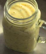 Mango chia jogurt