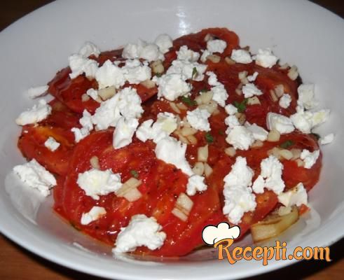 Salata sa grilovanim paradajzom