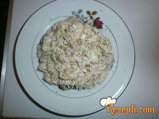 Salata sa tunjevinom (4)