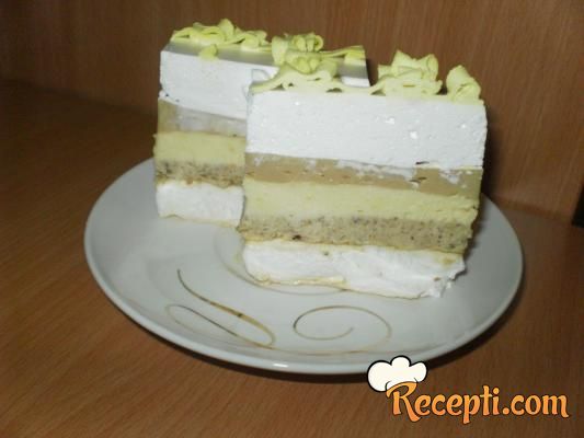 Sladoled torta (lešnik, vanila, karamela)