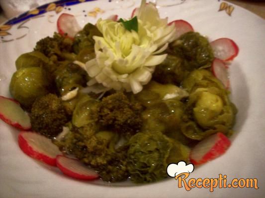 Salata sa brokolijem i prokeljom