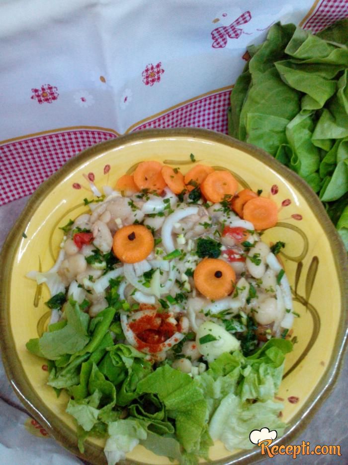 Salata od pasulja (2)