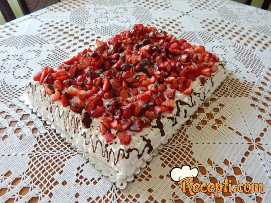 Čokoladna torta sa jagodama (3)