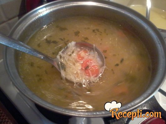 Domaća pileća supa (2)
