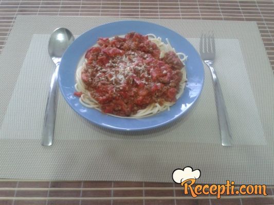 Špagete u crvenom sosu