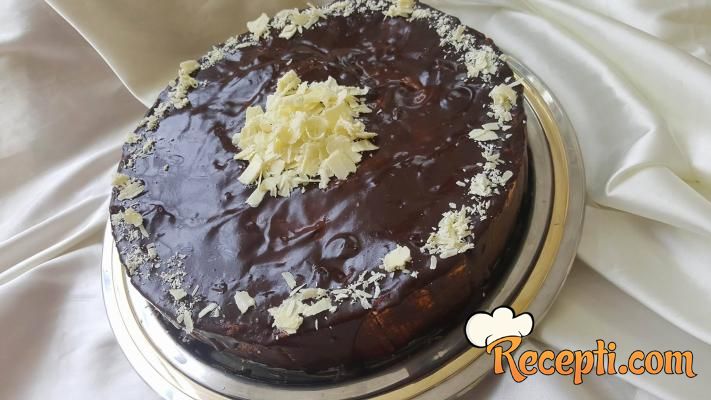 Čokoladna keks torta (4)