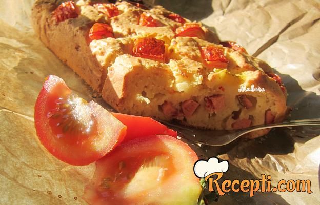 Slani kolač sa paradajzom i sirom