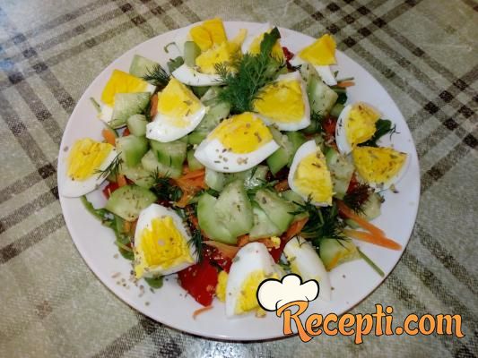 Salata sa jajima i rukolom