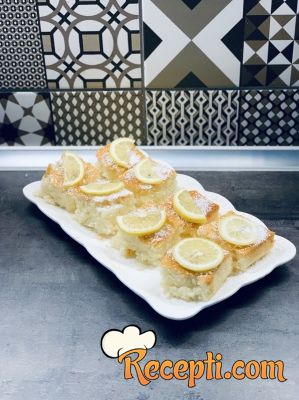 Posni kolač sa limunom