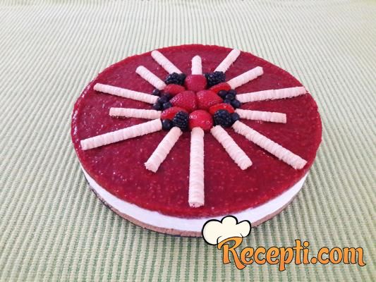 Cheesecake sa šumskim voćem