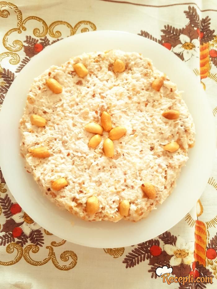 Salata sa kikirikijem i susamom