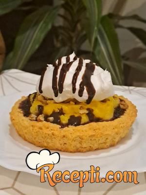 Mini tart sa vanilom i kupinom