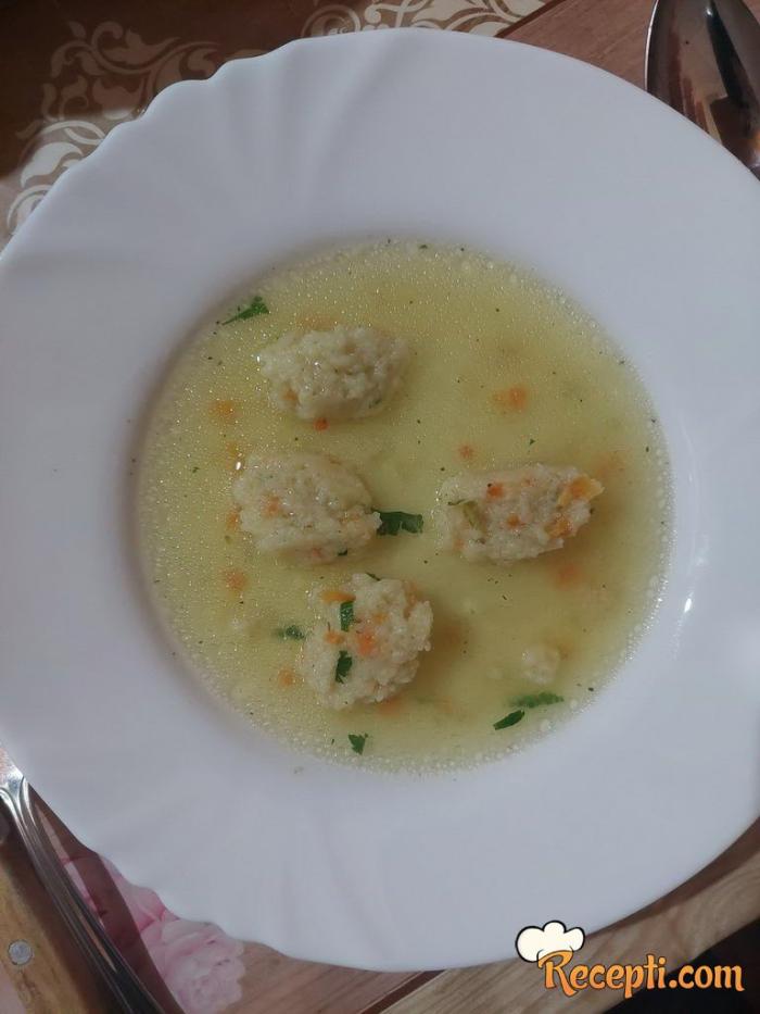 Griz knedle sa povrćem