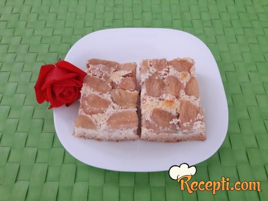 Bele krem kocke sa breskvama