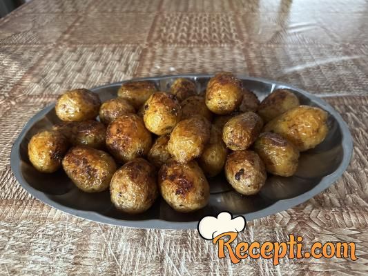Mladi krompirići iz rerne