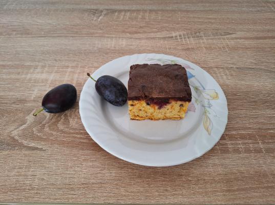 Fini kolač sa šljivama i džemom od šljiva