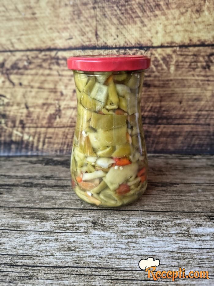 Seckana paprika u tegli