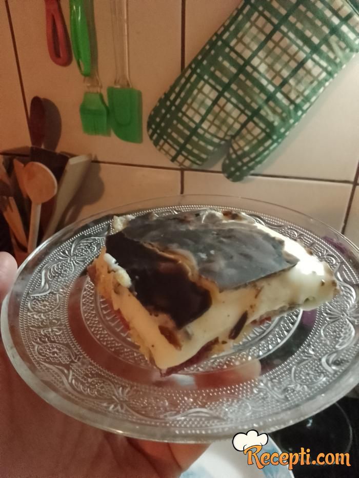 Ledene kocke sa malinama