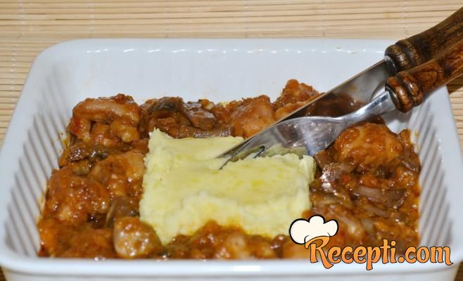 Ćureće meso sa šampinjonima