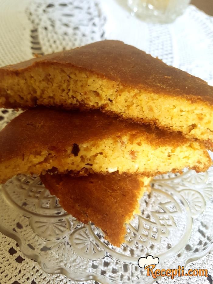 Proja sa čvarcima i sirom