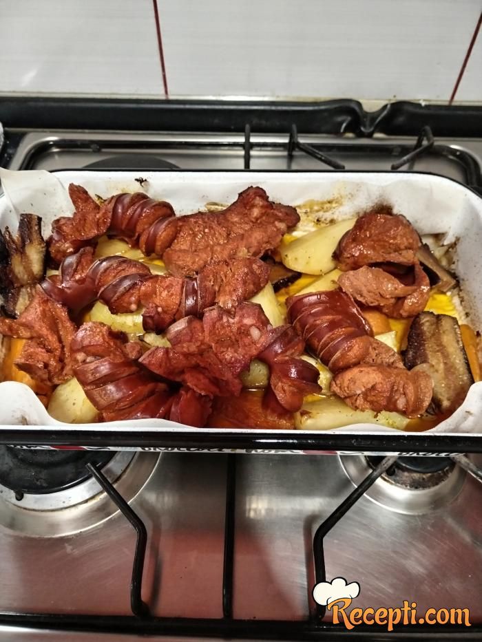 Lovačke kobasice pečene u rerni