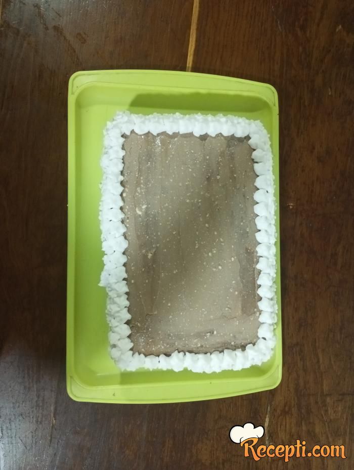 Čokoladna torta sa lešnicima