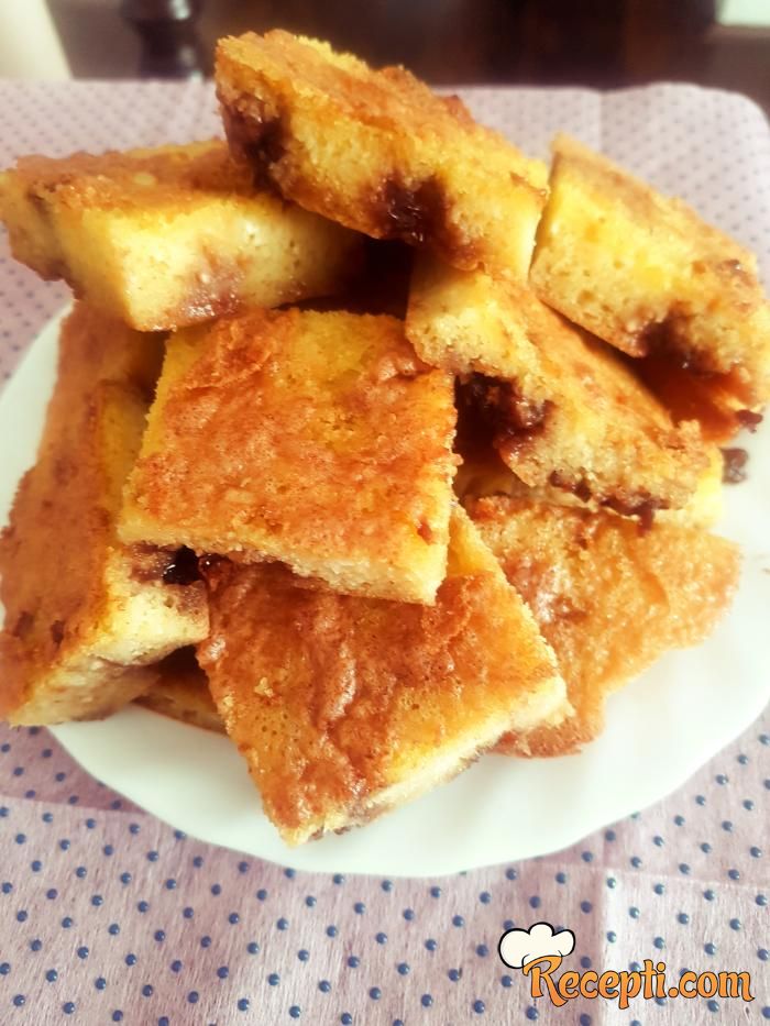 Preliven kolač sa višnjama