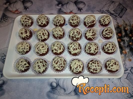 Čokoladne kuglice (8)