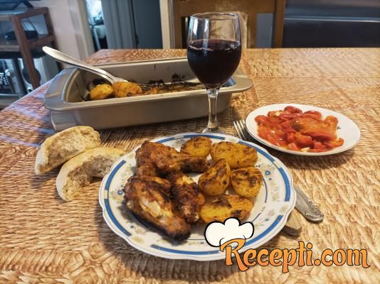 Marinirana pileća krilca sa krompirom