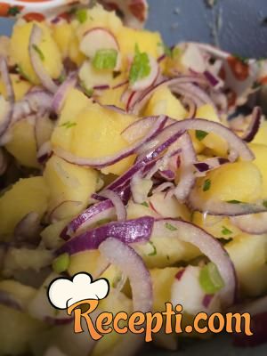 Krompir salata sa rotkvicama (posno)