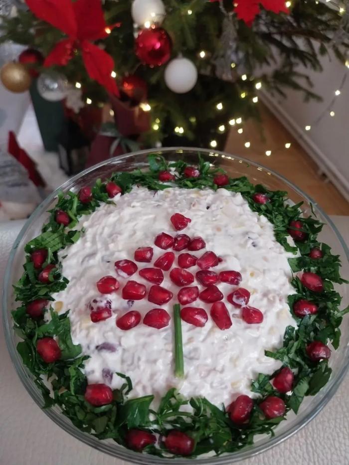 Salata sa piletinom i kikirikijem