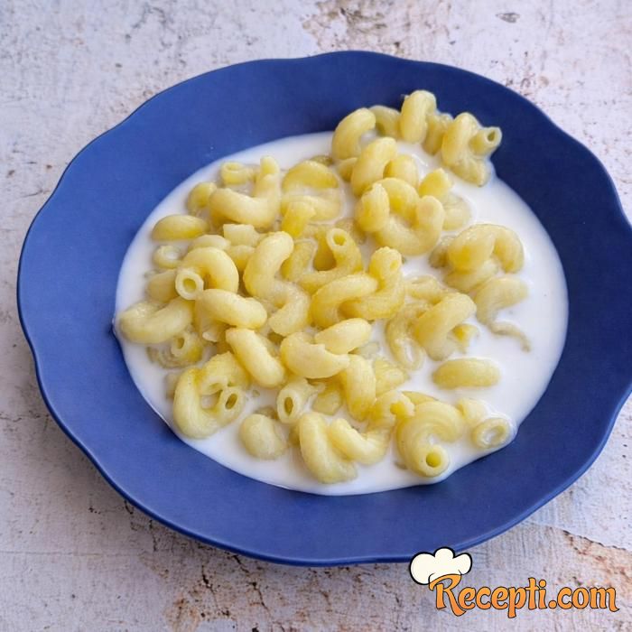 Makarone sa mlekom