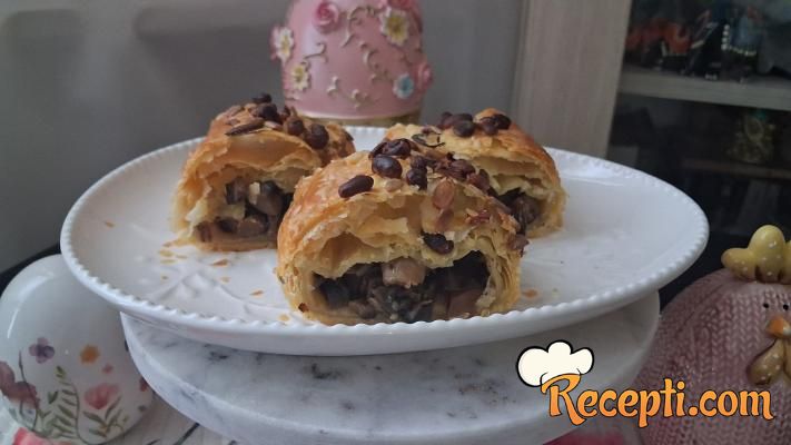 Pita sa pečurkama i prazilukom