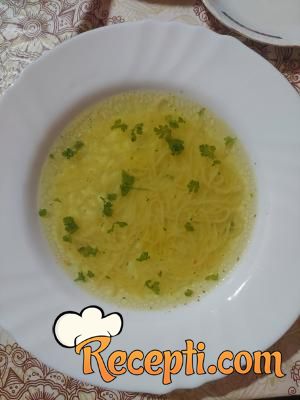 Pileća domaća supa