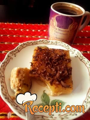 Desert sa dunjama iz kompota Desert sa dunjama iz kompota