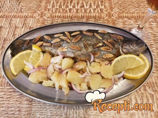 Pastrmka sa bademima