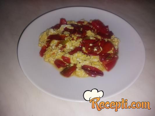 Paprika sa jajima