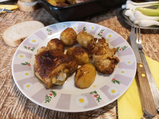 Pečena piletina sa krompirom i karfiolom