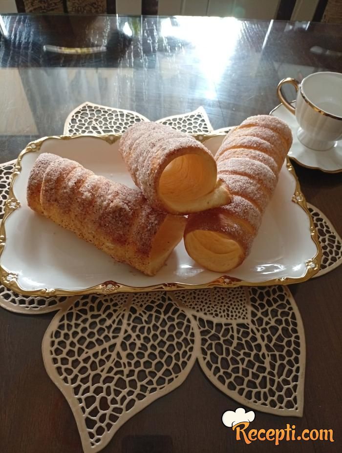 Chimney cake (kurtoš kolač, dimnjak kolač)