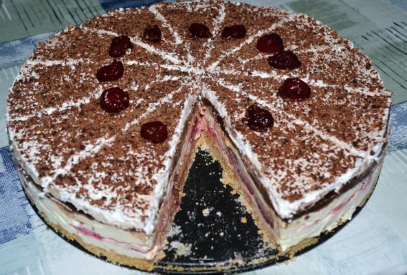 Sladoled torta sa voćem