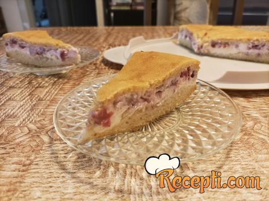 Kremasta pita sa jagodama