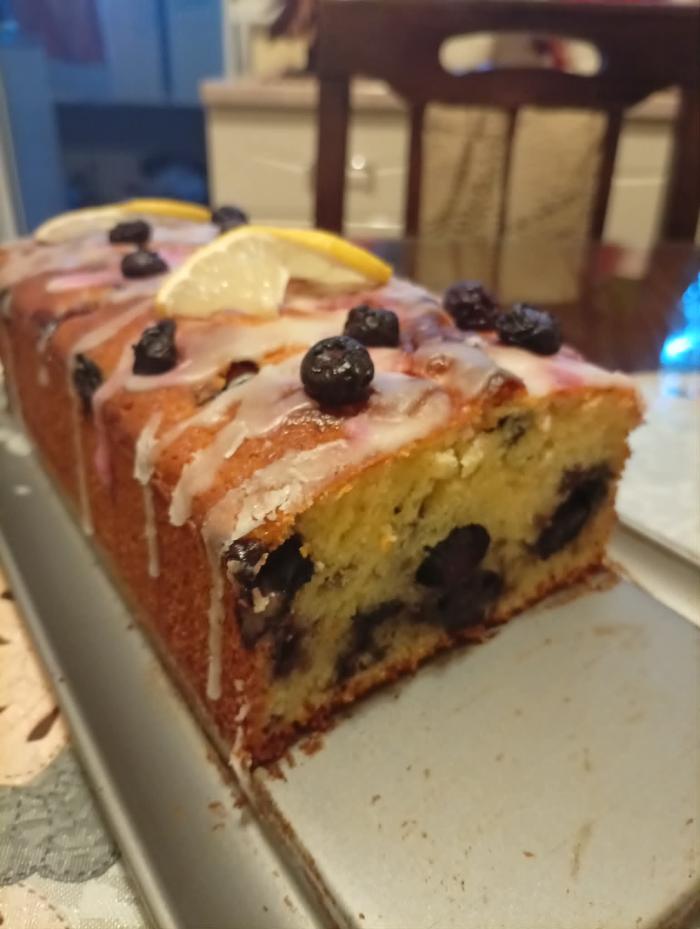 Kolač sa borovnicama i limunom