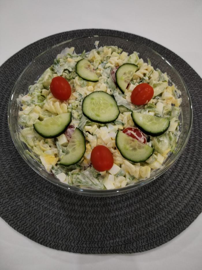 Prolećna obrok salata