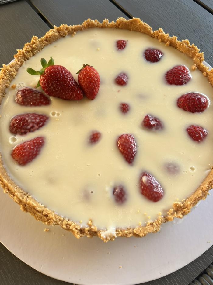 Tart sa svežim jagodama
