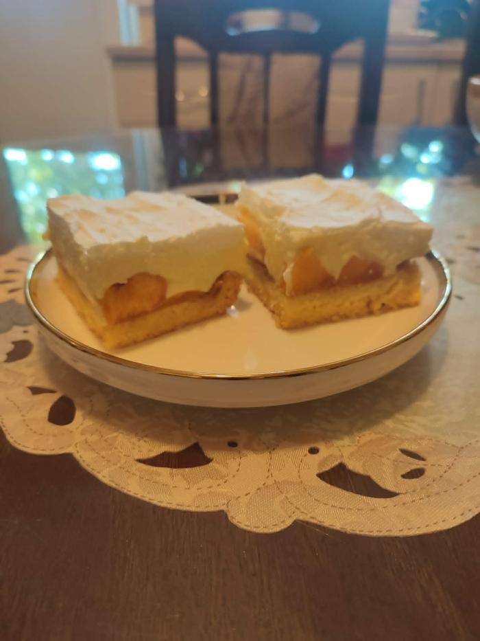Kolač sa breskvama