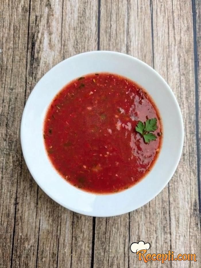 Osvežavajuća salata sa paradajzom i prazilukom