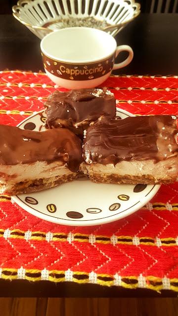 Kocke sa kikirikijem, plazmom i slatkom pavlakom